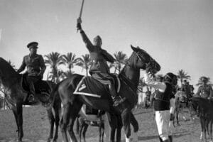 Mussolini, nel 1937, si autoproclama difensore dell'Islam